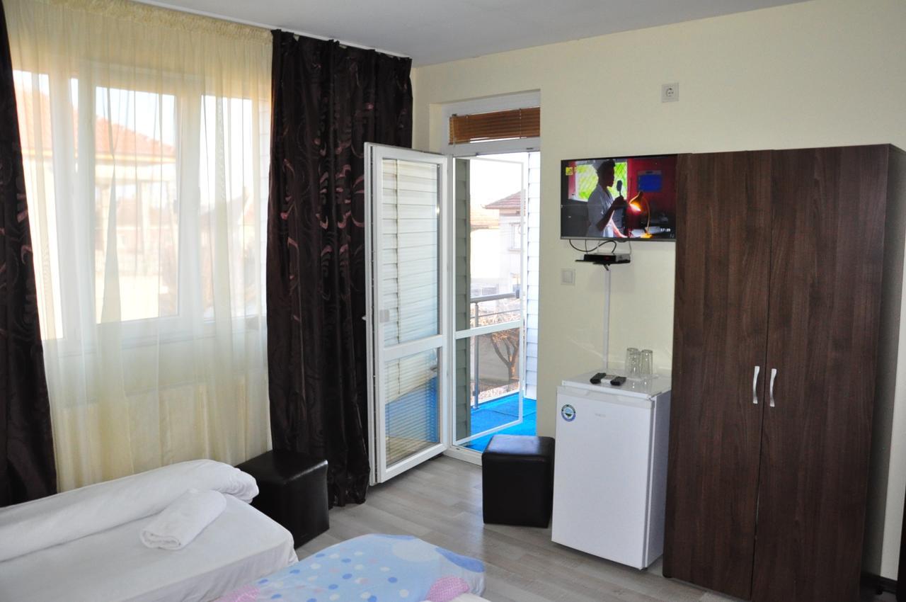 Guest Rooms Simona Opanets ภายนอก รูปภาพ