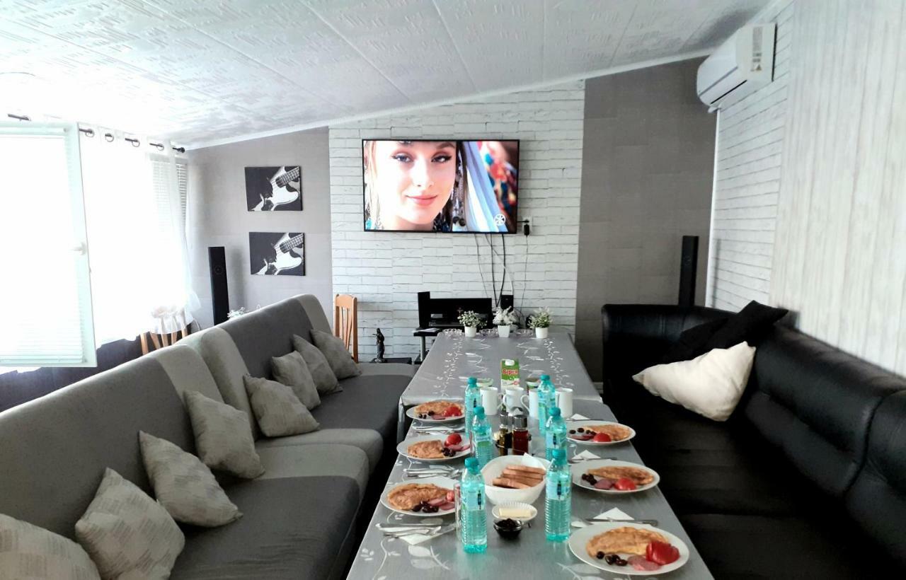 Guest Rooms Simona Opanets ภายนอก รูปภาพ